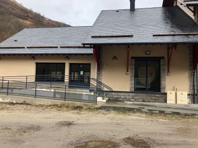 MERENS-LES-VALS - Local commercial